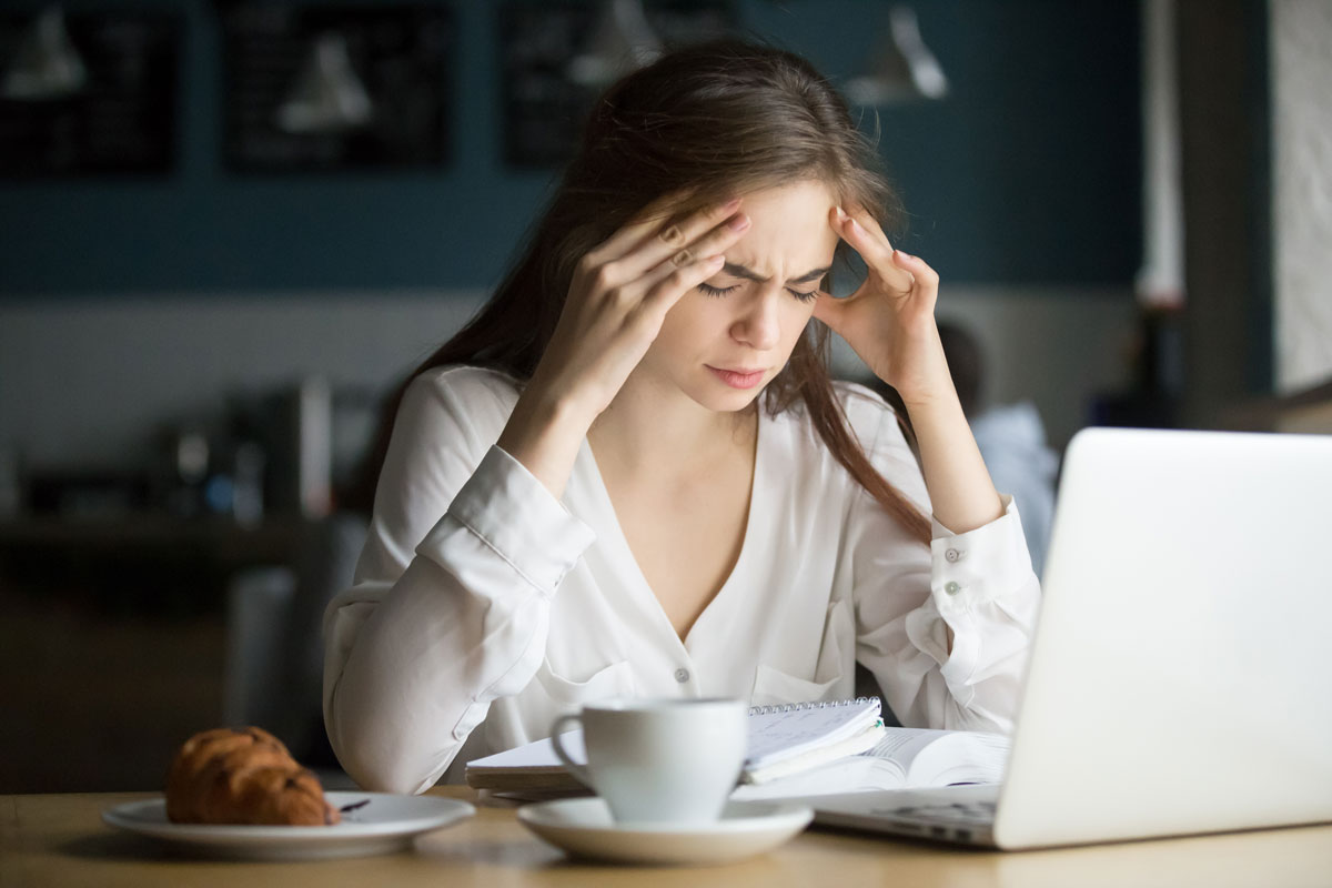 Como la escasez financiera está afectando tu mente