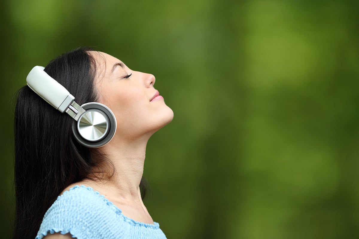 Conecta tu cuerpo y mente con meditación guiada